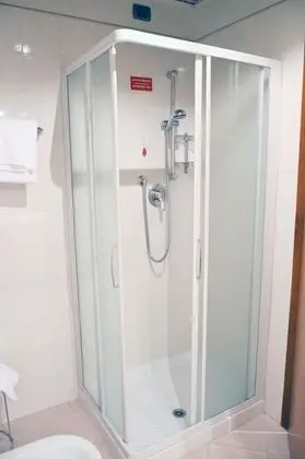 Büyük Yataklı Tek Kişilik Oda, Şehir Manzaralı