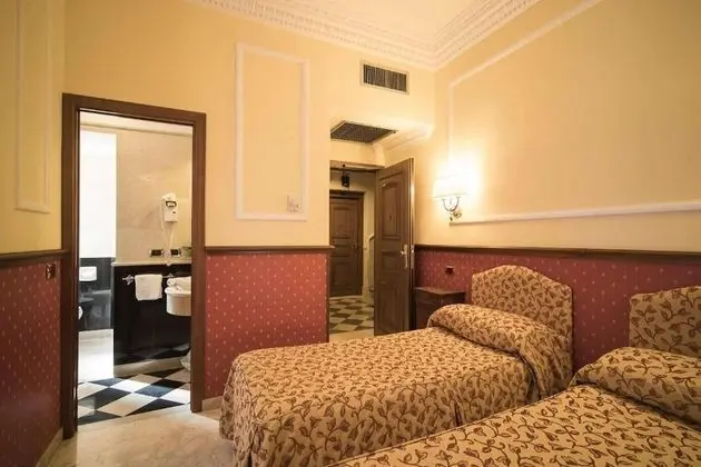 Classic Üç Kişilik Oda, Balkon