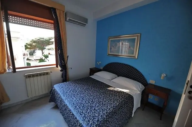 Standard Tek Büyük Yataklı Oda, Bahçe Manzaralı