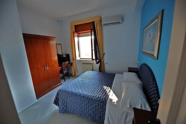 Standard Tek Büyük Yataklı Oda, Bahçe Manzaralı