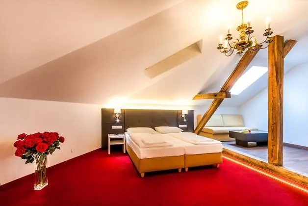Comfort Tek Büyük Yataklı Oda