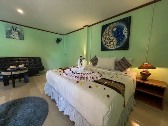 Deluxe Beach Front Cottage with Double Bed