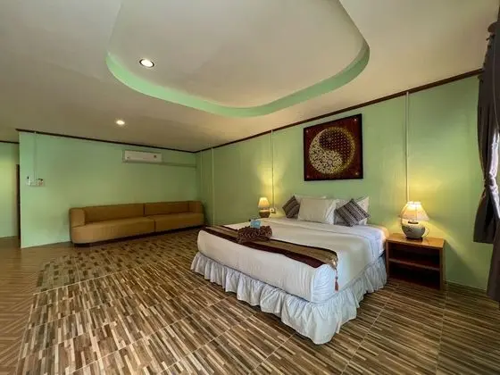 Deluxe Beach Front Cottage with Double Bed