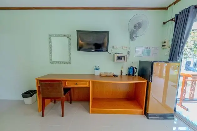 Deluxe Cottage with Twin Beds and Garden View