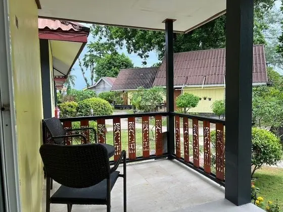Deluxe Cottage with Twin Beds and Garden View