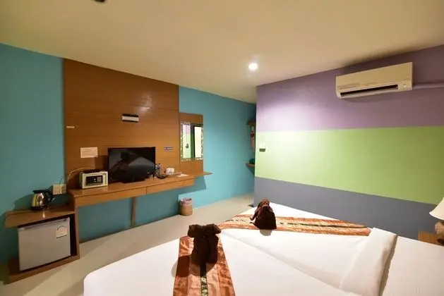 Deluxe Cottage with Twin Beds and Garden View