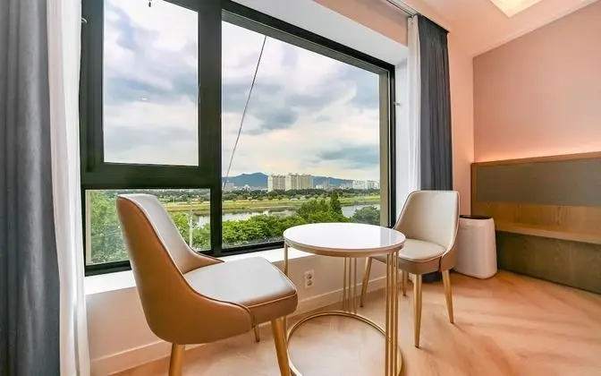 Oda (Premium river view (Breakfast - abalo)