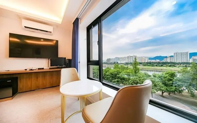 Oda (Premium river view (Breakfast - abalo)