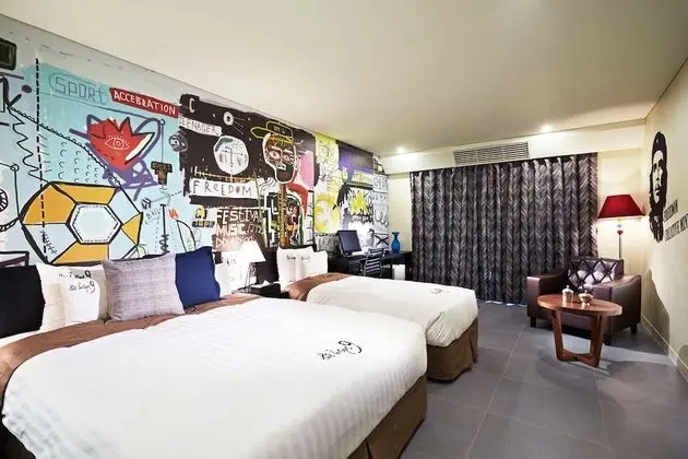 Oda (Customized Suite)
