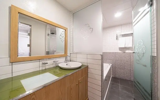 Oda (Deluxe (Ntflix YouTube Spa Bath Air p)