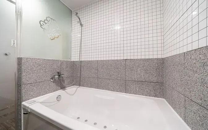 Oda (Deluxe (Ntflix YouTube Spa Bath Air p)