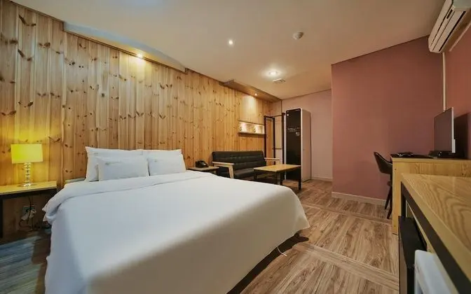 Oda (Premier(Netflix YouTube LG styler Bat)