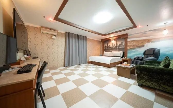 Oda (Special room-massage chair (Netflix a)