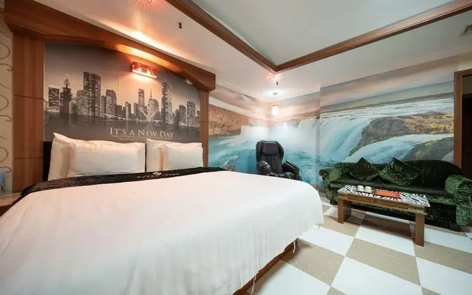 Oda (Special room-massage chair (Netflix a)