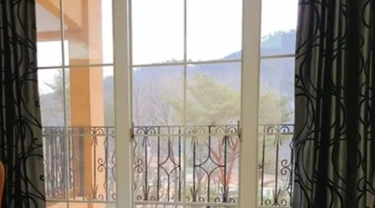 Süit (A, Room type Randomly Assigned)