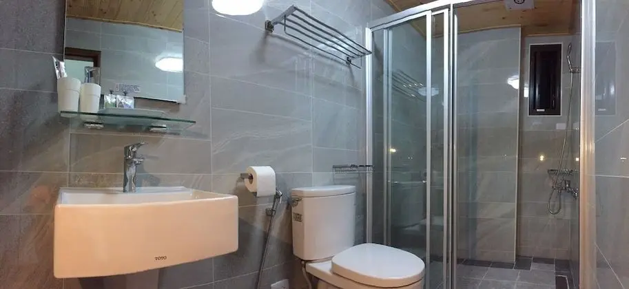 Oda, 1 Büyük (Queen) Boy Yatak, Sigara İçilmez, Şehir Manzaralı