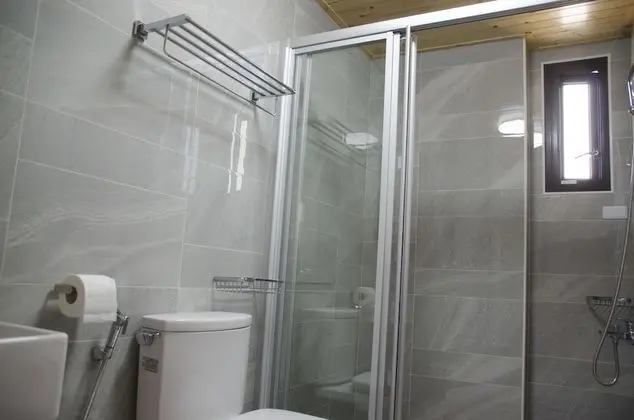 Oda, 1 Büyük (Queen) Boy Yatak, Sigara İçilmez, Şehir Manzaralı