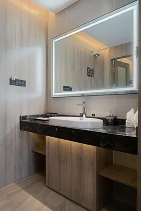 Deluxe Tek Büyük Yataklı Oda, 1 Büyük (Queen) Boy Yatak, Şehir Manzaralı