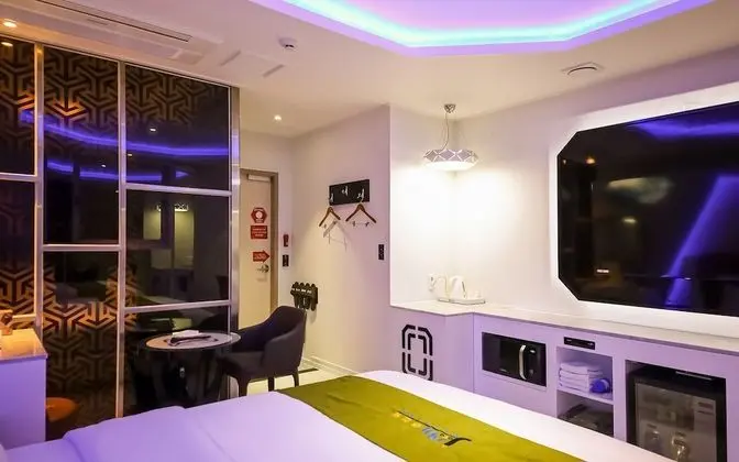 Oda (Drive-in Suite room)