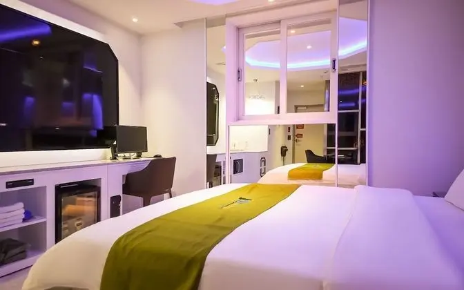 Oda (Drive-in Suite room)