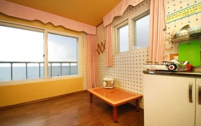 Oda (Big Ondol Room 303 (Ocean View))