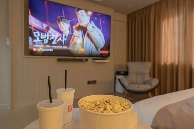 Luxury Tek Büyük Yataklı Oda