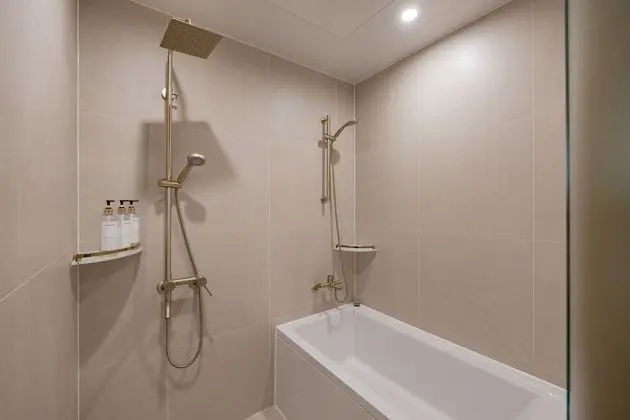 Luxury Tek Büyük Yataklı Oda