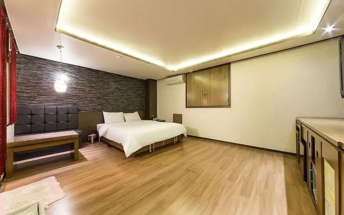 Oda (Special Room)