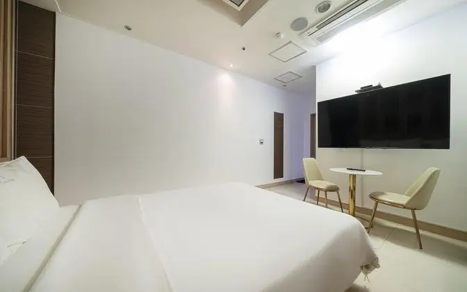 Oda (Deluxe Non-Smoking Room)