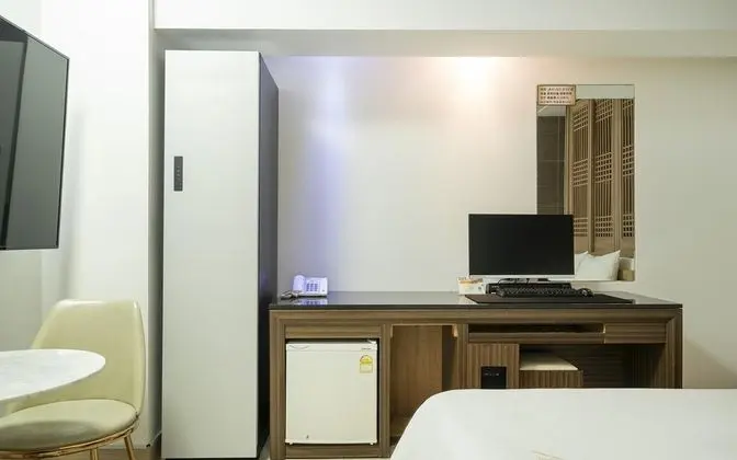 Oda (Deluxe Non-Smoking Room)
