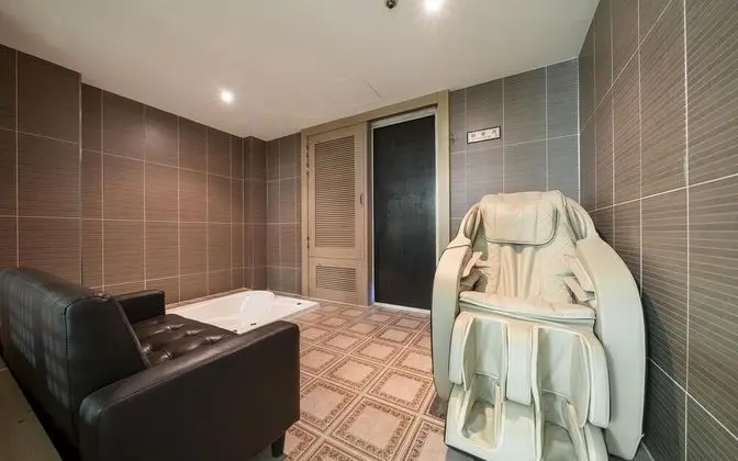 Oda (Deluxe Non-Smoking Room)