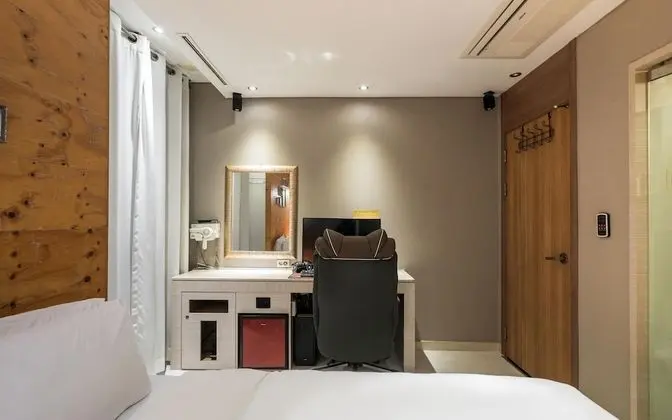 Oda (Mini - SSD 1PC (Bathtub Room Random A)