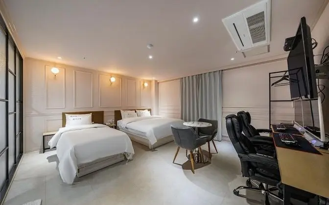 Oda (Premium A - Couple PC+Twin Bed/KingSi)