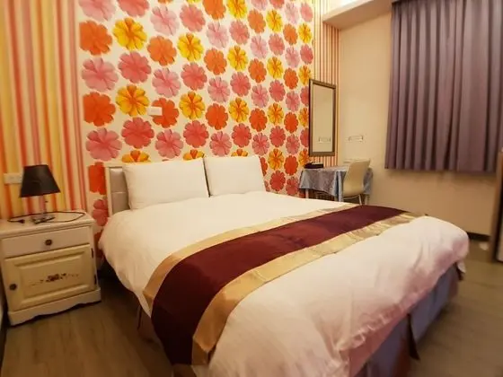 Standard Tek Büyük Yataklı Oda (202,302)
