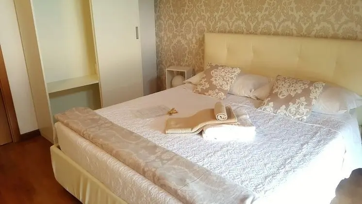 Standard Tek Büyük Yataklı Oda, Ortak Banyo