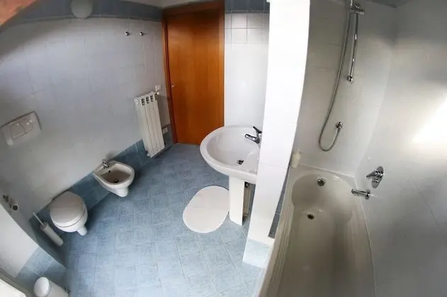 Tek Büyük Yataklı Oda, Banyolu/Duşlu