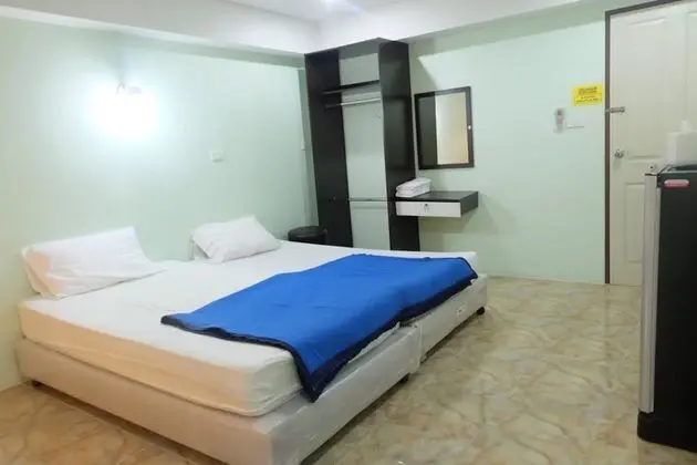 Studio Room