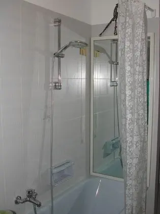 Dört Kişilik Oda, Özel Banyo, Deniz Manzaralı