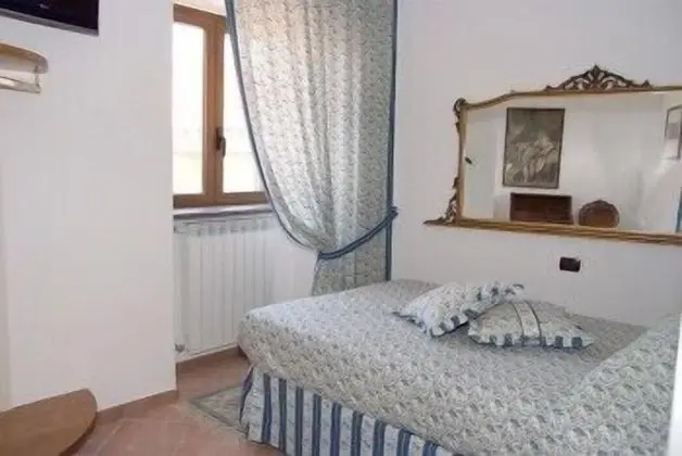 Tek Büyük Yataklı Oda, Balkon, Dağ Manzaralı
