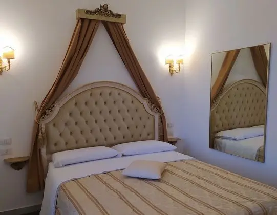 Superior Tek Büyük Yataklı Oda