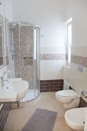 Tek Büyük Yataklı Oda, Dağ Manzaralı (2)