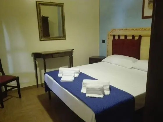 Basic Tek Büyük Yataklı Oda, Dağ Manzaralı