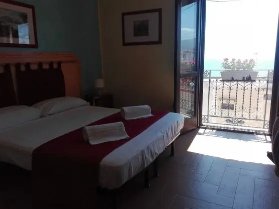 Tek Büyük Yataklı Oda, 1 Yatak Odası, Deniz Manzaralı