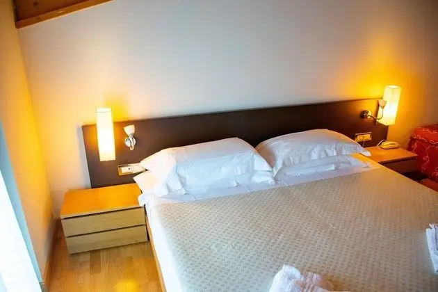 Classic Tek Büyük Yataklı Oda