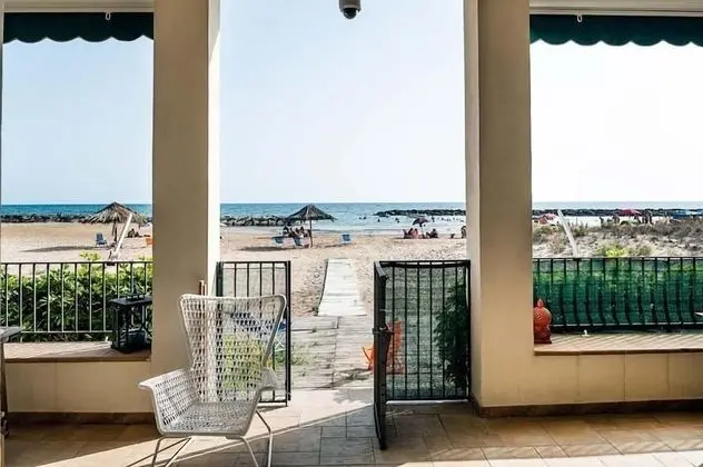 Daire, 2 Yatak Odası, Deniz Manzaralı, Denize Sıfır