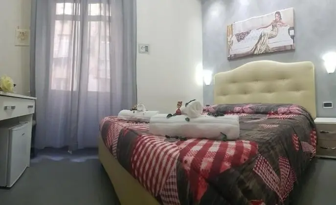 Romantic Tek Büyük Yataklı Oda