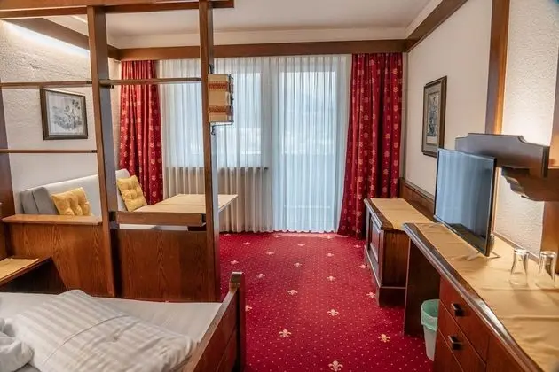 Dört Kişilik Oda, 1 Yatak Odası