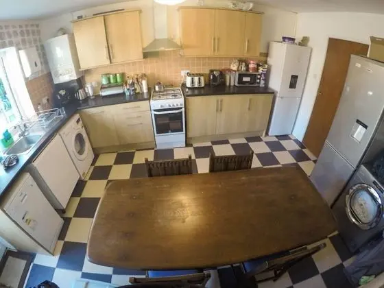 Tek Büyük Yataklı Oda (in shared house 1)