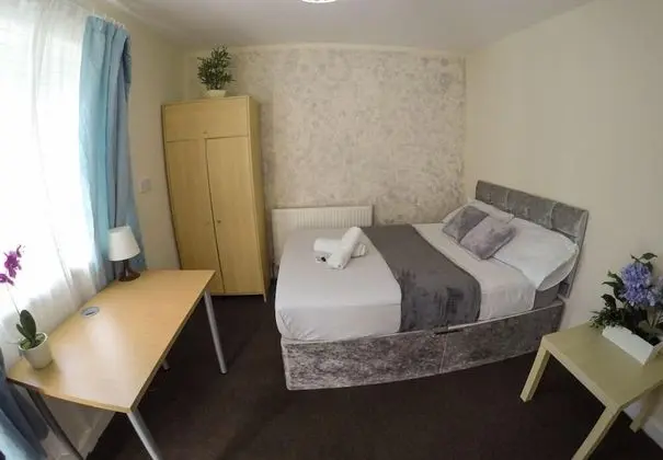 Tek Büyük Yataklı Oda (in Shared House 2)