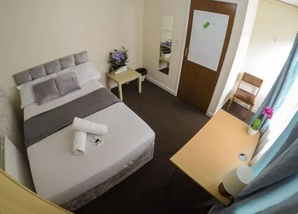 Tek Büyük Yataklı Oda (in Shared House 2)